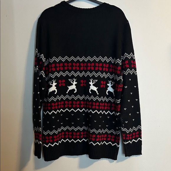 Tag Black and Red Festive Crewneck Sweater - Picture 5 of 8